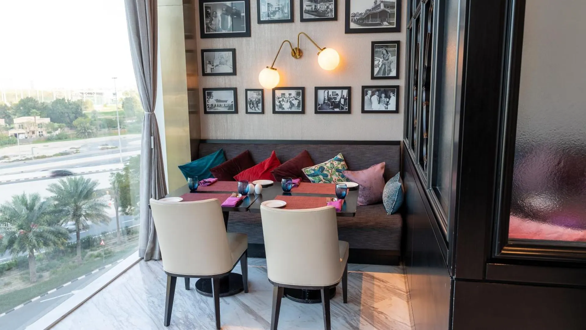 Taj Jumeirah Lakes Towers Dubaj 5*,  Zjednoczone Emiraty Arabskie