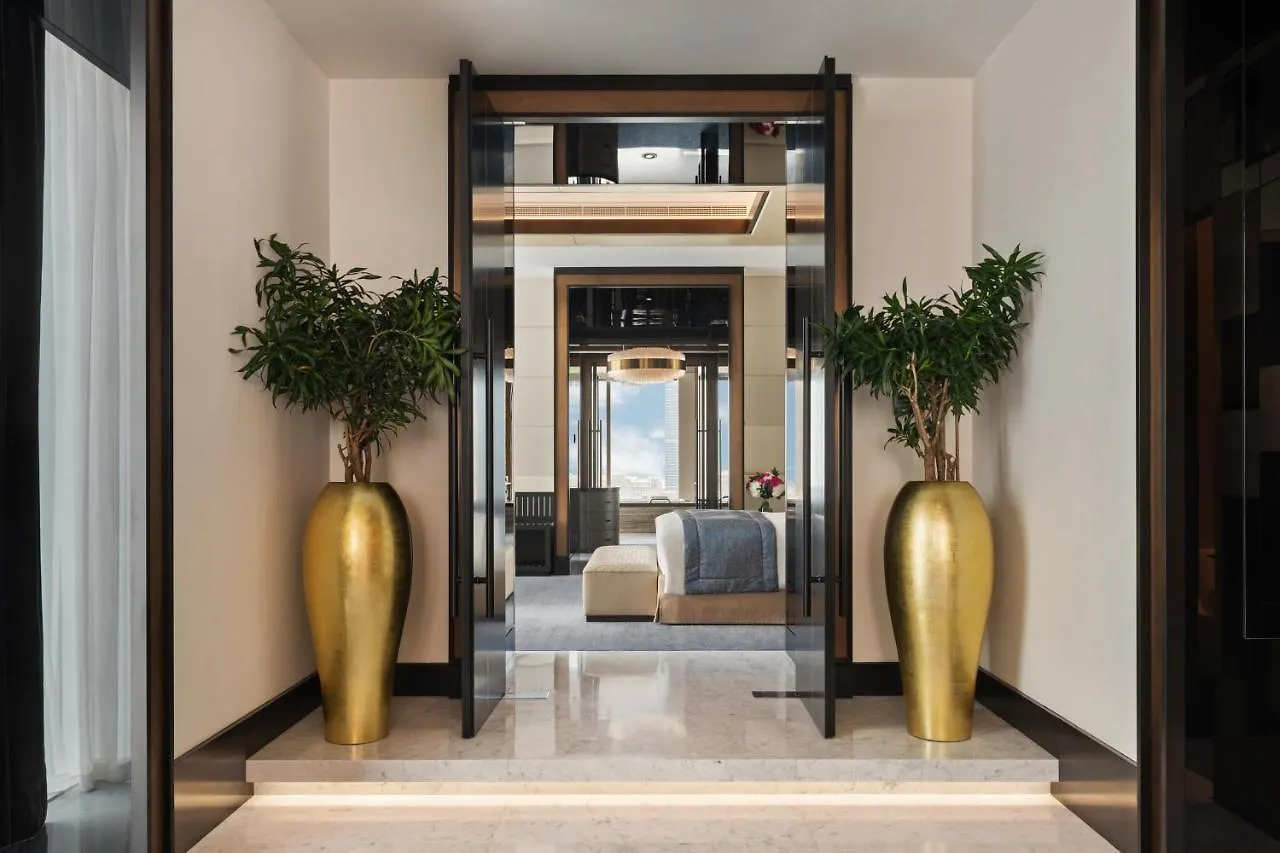Taj Jumeirah Lakes Towers ドバイ ホテル